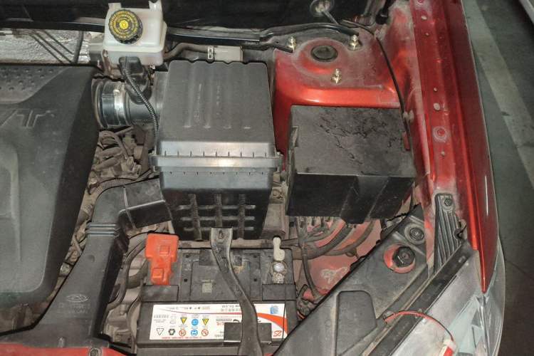 Used Chery Tiggo 5 2014 2.0L CVT Family Deluxe Edition Engine Bay Left