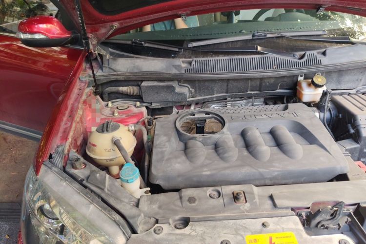 Used Chery Tiggo 5 2014 2.0L CVT Family Deluxe Edition Engine Bay Right
