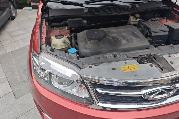 Used Chery Tiggo 5 2014 2.0L CVT Family Deluxe Edition Engine Bay Right
