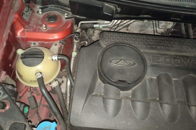 Used Chery Tiggo 5 2014 2.0L CVT Family Deluxe Edition Engine Bay Right