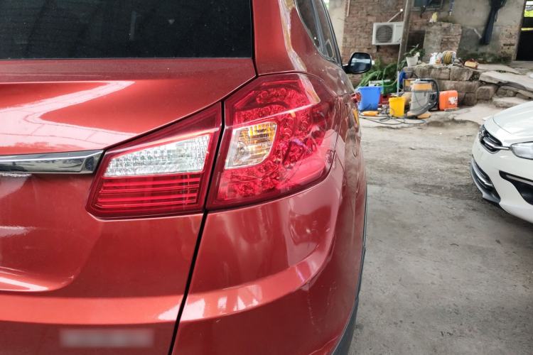 Used Chery Tiggo 5 2014 2.0L Manual - Family Deluxe Edition Exterior 1