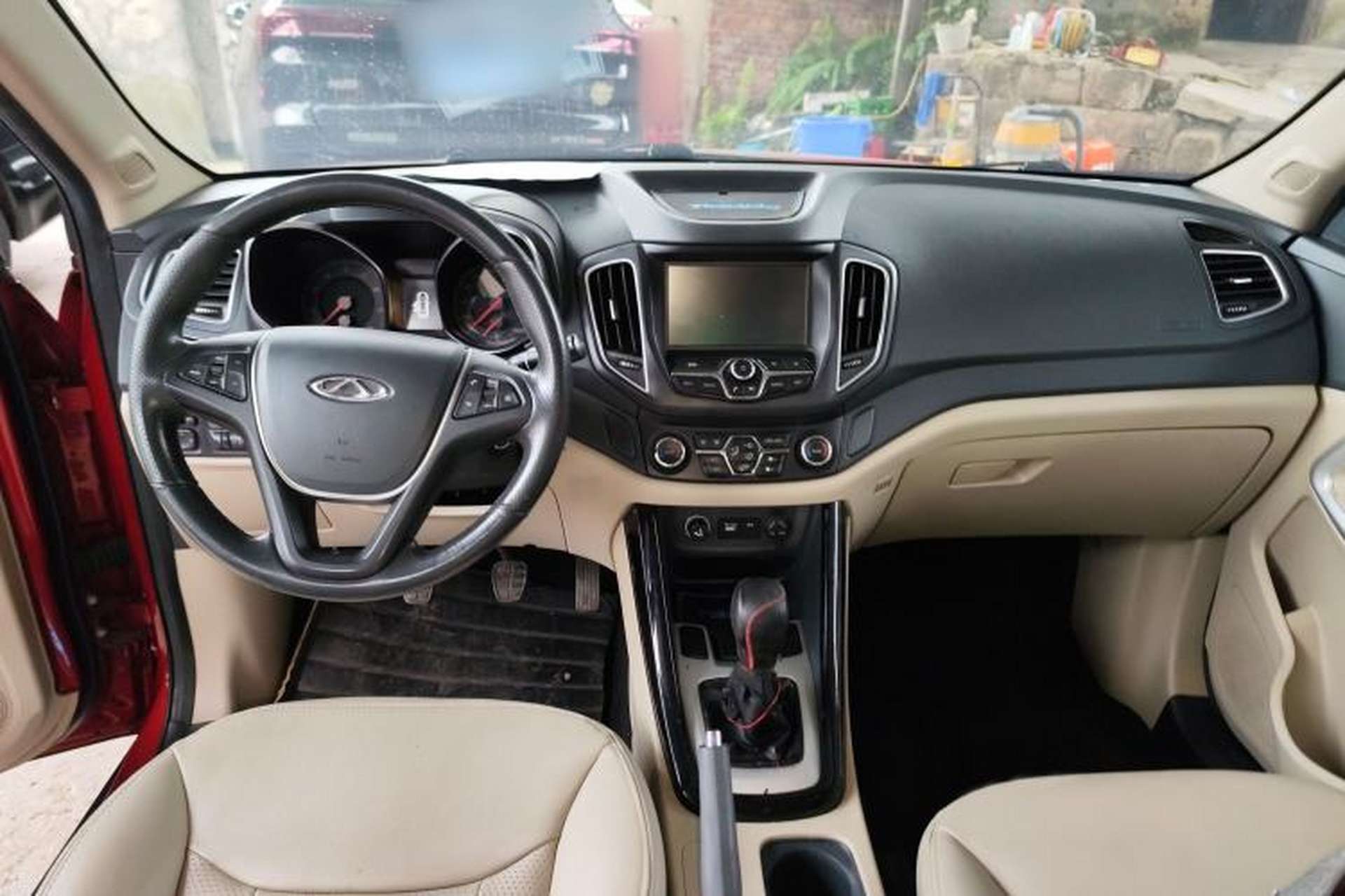 Used Chery Tiggo 5 2014 2.0L Manual - Family Deluxe Edition Interior 2