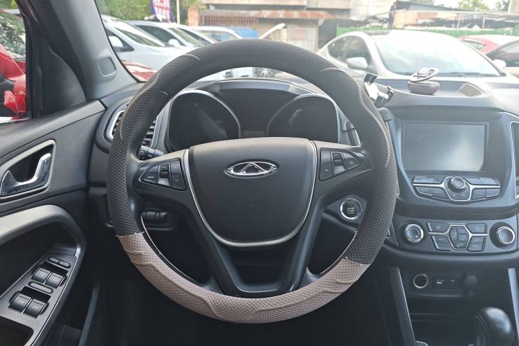 Used Chery Tiggo 5 2014 2.0L CVT Joyful Edition Interior 2