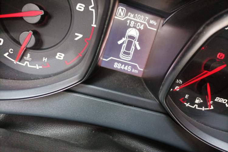 Used Chery Tiggo 5 2014 2.0L CVT Family Deluxe Edition Odometer Close Up