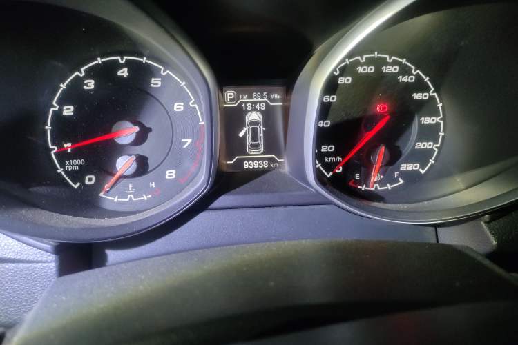 Used Chery Tiggo 5 2014 2.0L CVT Joyful Edition Odometer Close Up