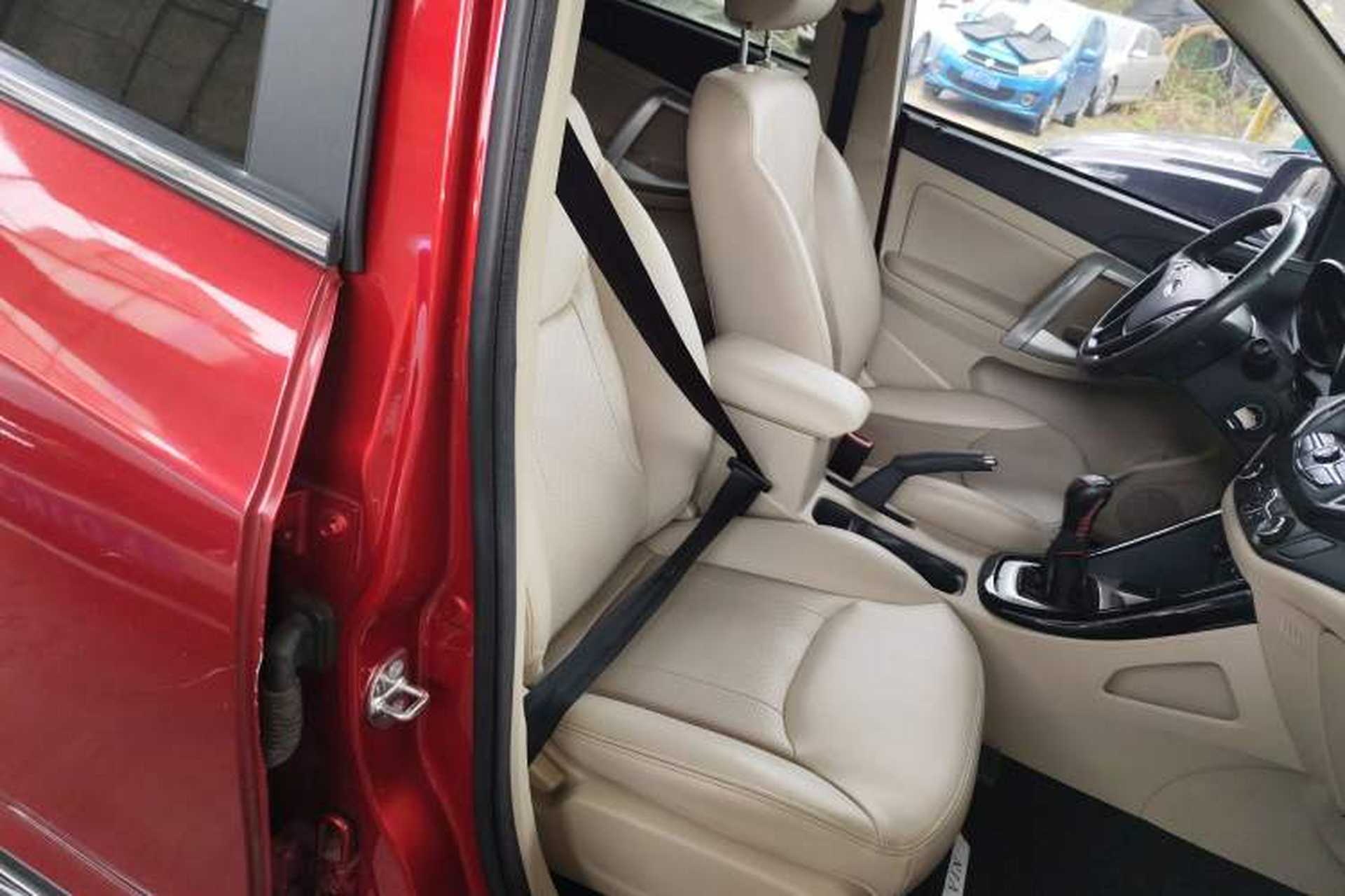 Used Chery Tiggo 5 2014 2.0L Manual - Family Deluxe Edition Right Front Seat