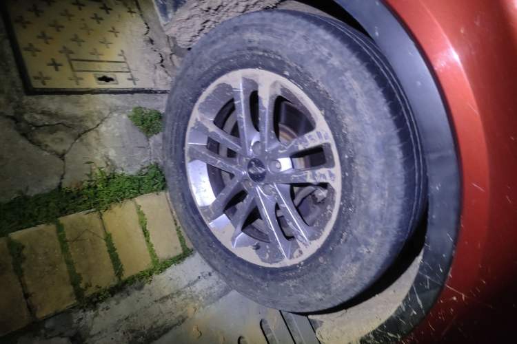 Used Chery Tiggo 5 2014 2.0L CVT Joyful Edition Right Front Wheel Hub