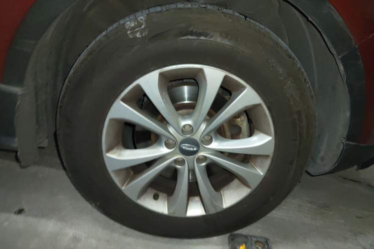 Used Chery Tiggo 5 2014 2.0L CVT Family Deluxe Edition Right Front Wheel Hub