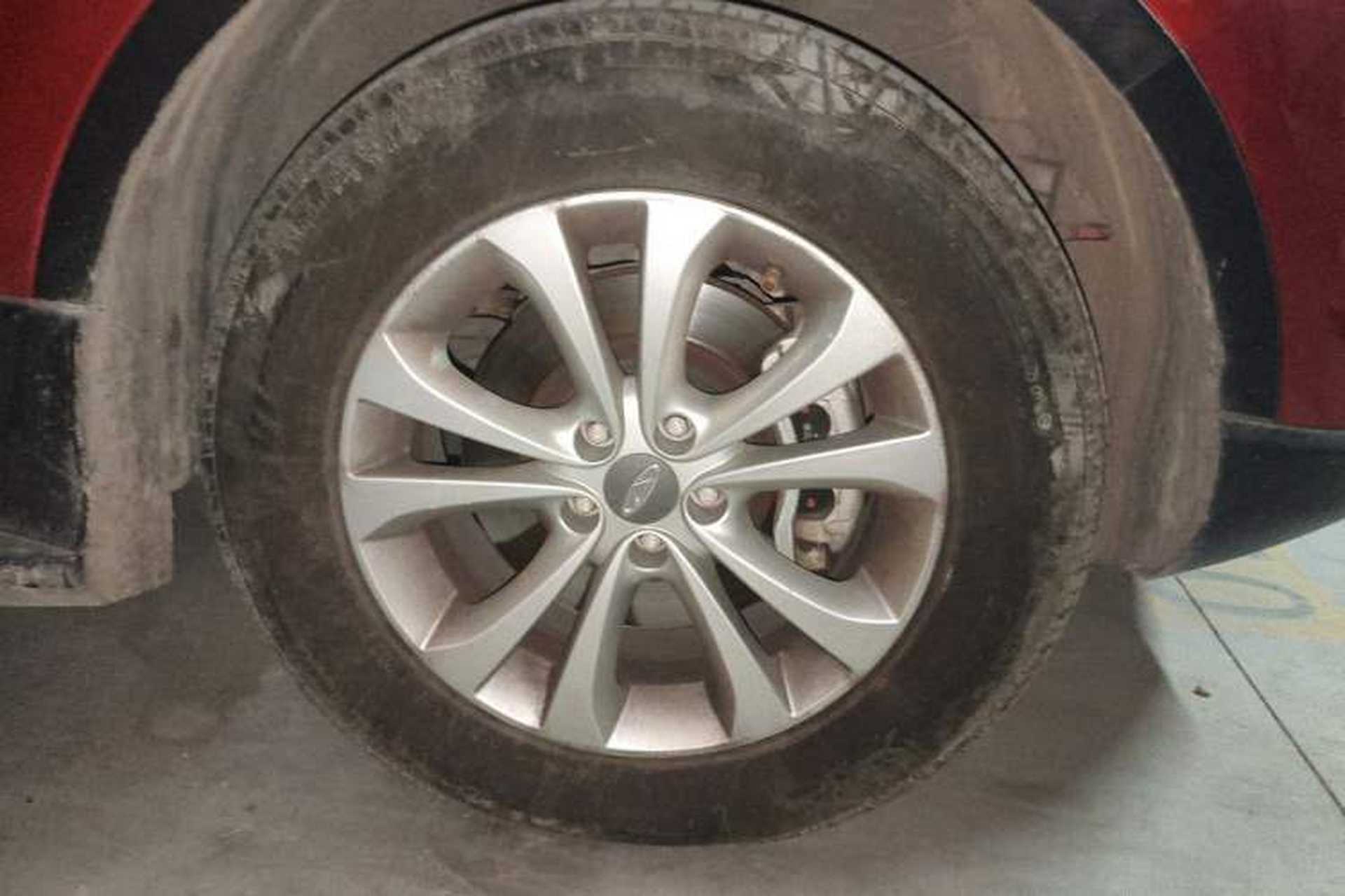 Used Chery Tiggo 5 2014 2.0L CVT Family Deluxe Edition Right Front Wheel Hub