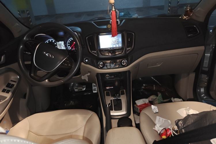 Used Chery Tiggo 5 2014 2.0L CVT Joyful Edition Center Console