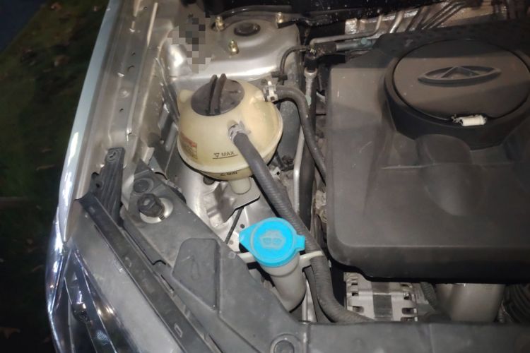 Used Chery Tiggo 5 2014 2.0L CVT Family Deluxe Edition Engine Bay Right