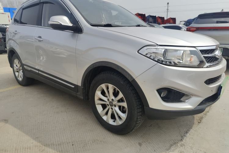 Used Chery Tiggo 5 2014 2.0L Manual - Family Deluxe Edition Front Right 45 Deg