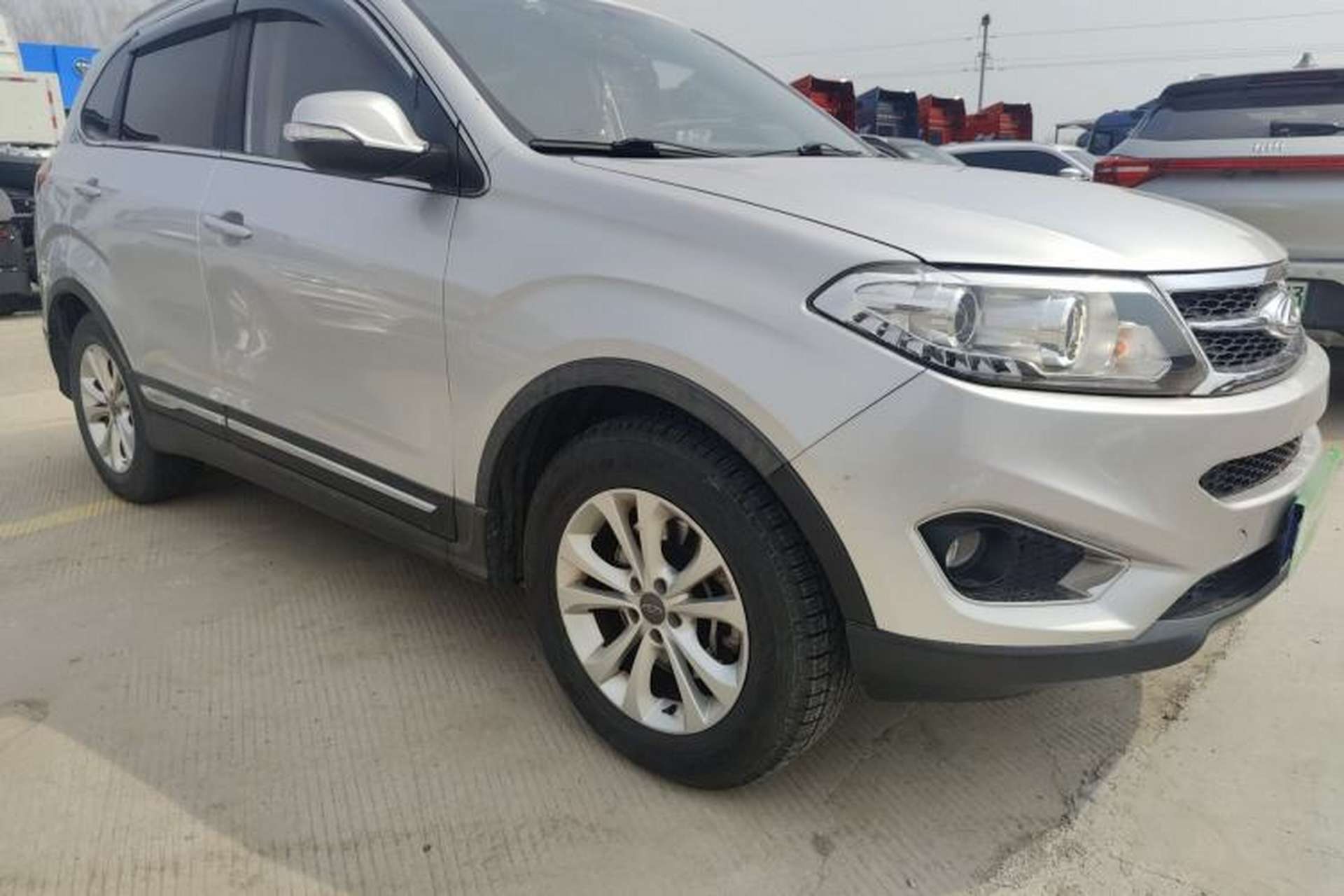 Used Chery Tiggo 5 2014 2.0L Manual - Family Deluxe Edition Front Right 45 Deg