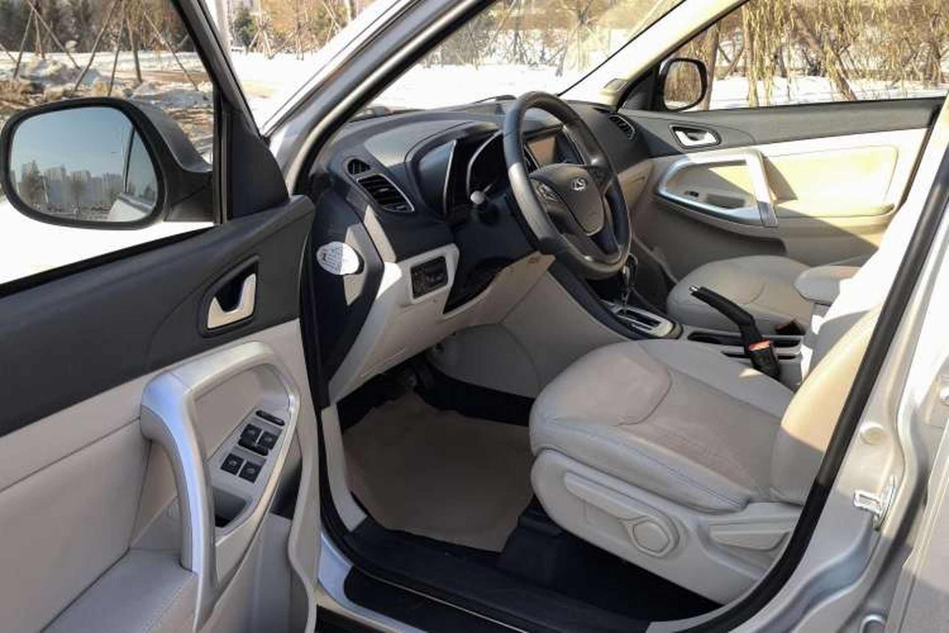 Used Chery Tiggo 5 2014 2.0L CVT Joyful Edition Interior 1