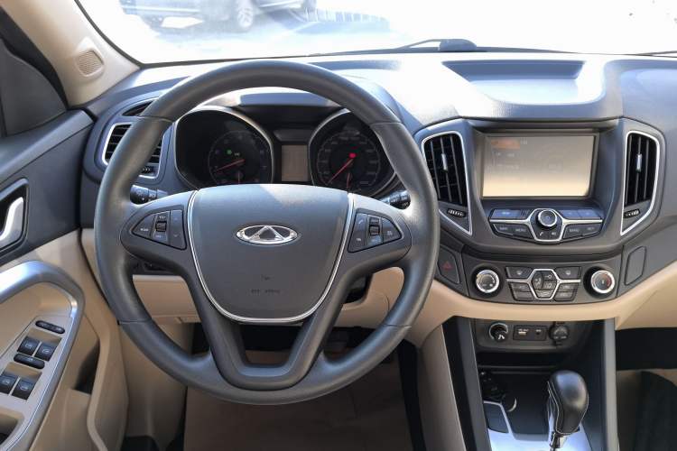Used Chery Tiggo 5 2014 2.0L CVT Joyful Edition Interior 10