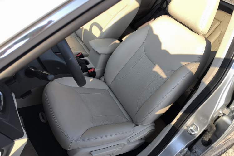 Used Chery Tiggo 5 2014 2.0L CVT Joyful Edition Interior 2