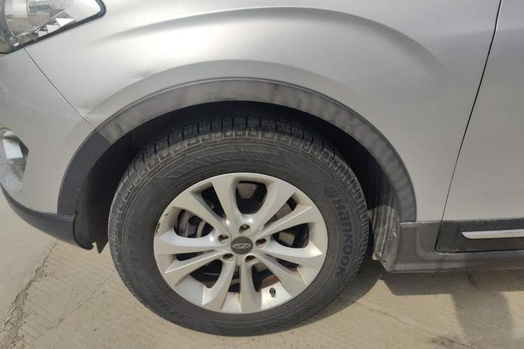 Used Chery Tiggo 5 2014 2.0L Manual - Family Deluxe Edition Left Front Wheel Hub