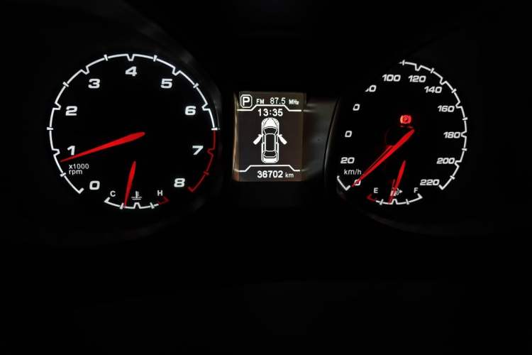 Used Chery Tiggo 5 2014 2.0L CVT Joyful Edition Odometer Close Up