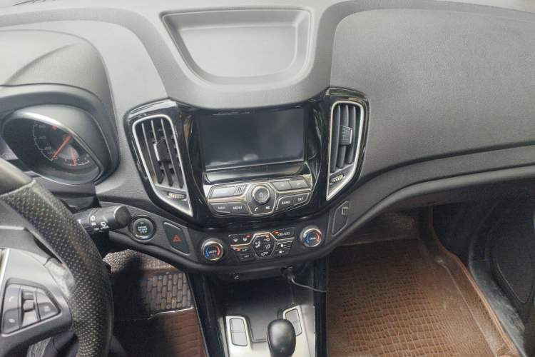 Used Chery Tiggo 5 2014 2.0L CVT Family Deluxe Edition Audio And AC Panel