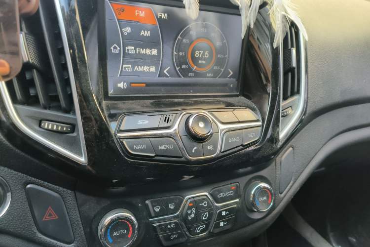 Used Chery Tiggo 5 2014 2.0L CVT Family Deluxe Edition Audio And AC Panel