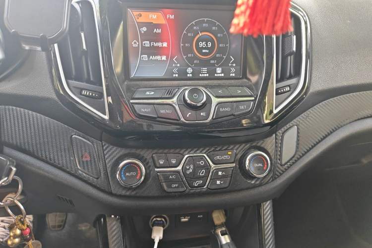 Used Chery Tiggo 5 2014 2.0L Manual - Family Deluxe Edition Audio And AC Panel
