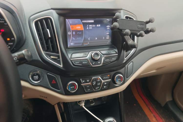 Used Chery Tiggo 5 2014 2.0L CVT Family Deluxe Edition Audio And AC Panel