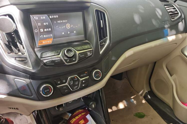 Used Chery Tiggo 5 2014 2.0L Manual - Family Deluxe Edition Audio And AC Panel