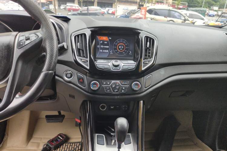 Used Chery Tiggo 5 2014 2.0L CVT Family Deluxe Edition Audio And AC Panel