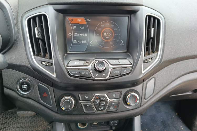 Used Chery Tiggo 5 2014 2.0L CVT Joyful Edition Audio And AC Panel
