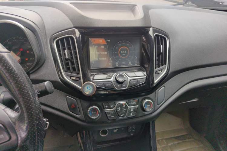 Used Chery Tiggo 5 2014 2.0L Manual - Family Deluxe Edition Audio And AC Panel