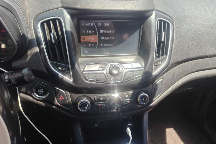 Used Chery Tiggo 5 2014 2.0L CVT Joyful Edition Audio And AC Panel