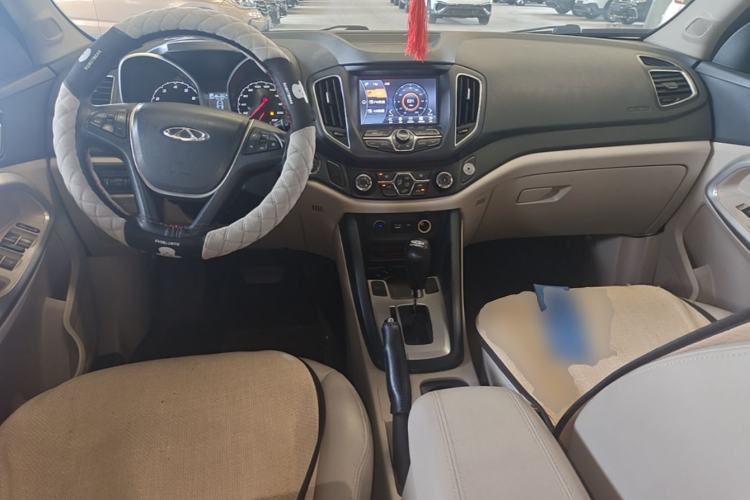 Used Chery Tiggo 5 2014 2.0L CVT Joyful Edition Center Console