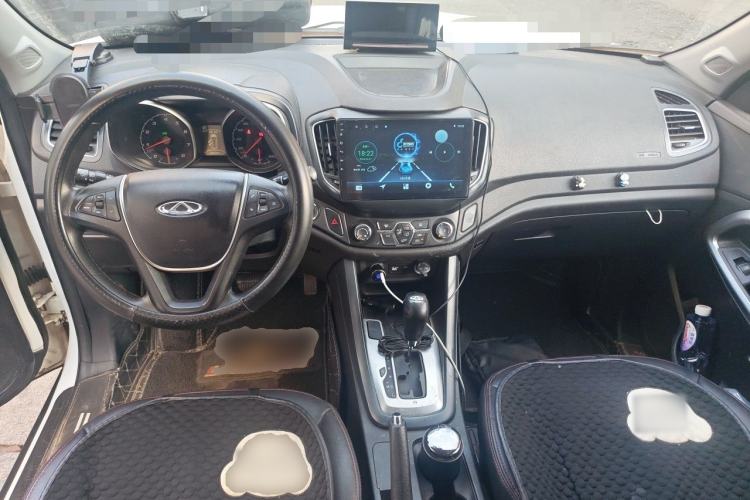 Used Chery Tiggo 5 2014 2.0L CVT Joyful Edition Center Console