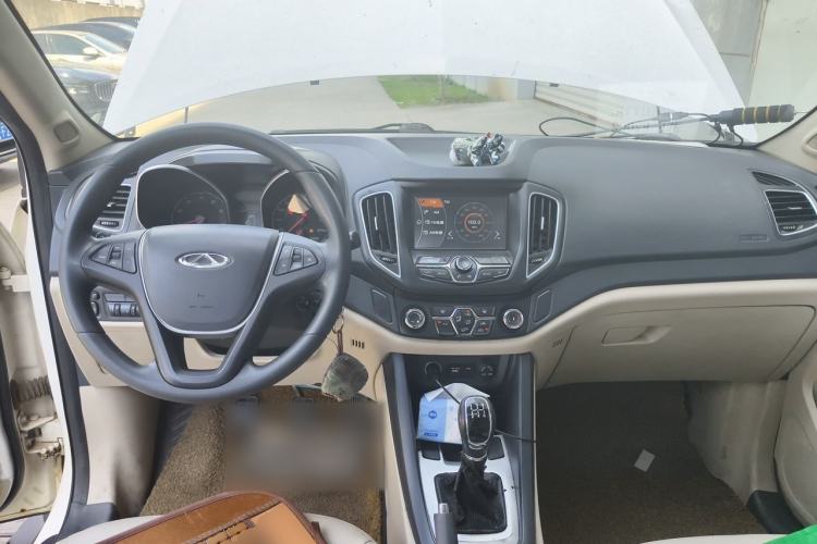 Used Chery Tiggo 5 2014 2.0L Manual Jia Yue Edition Center Console