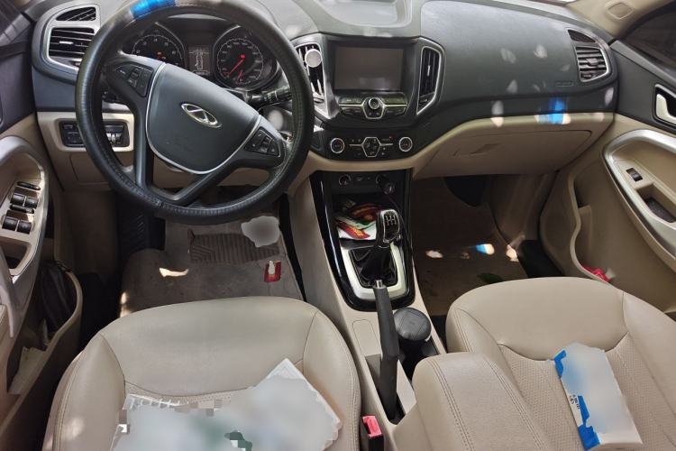 Used Chery Tiggo 5 2014 2.0L Manual - Family Deluxe Edition Center Console