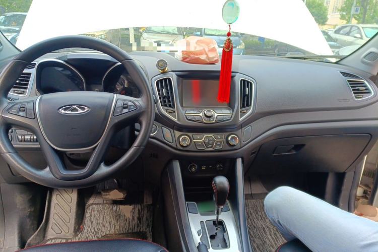 Used Chery Tiggo 5 2014 2.0L CVT Joyful Edition Center Console