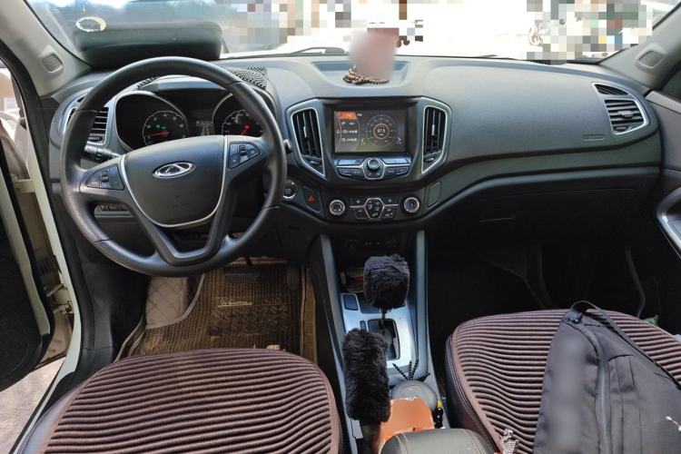 Used Chery Tiggo 5 2014 2.0L CVT Joyful Edition Center Console