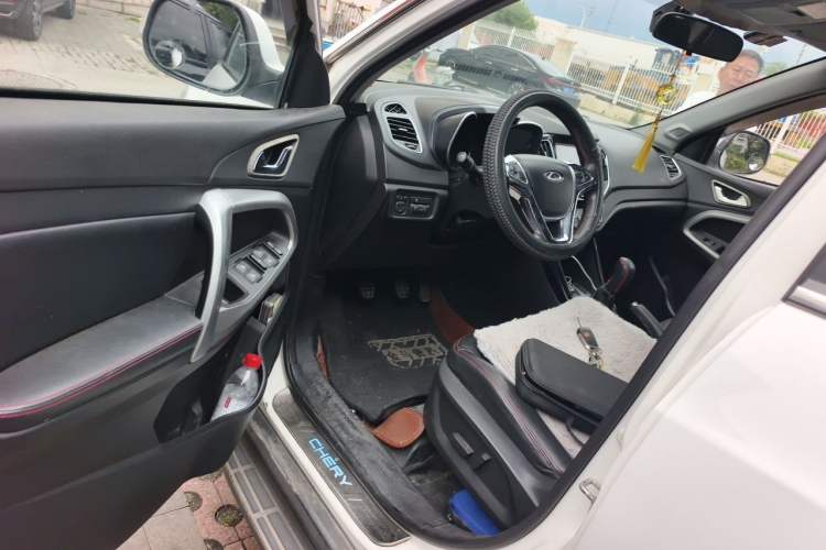 Used Chery Tiggo 5 2014 2.0L Manual - Family Deluxe Edition Driver Seat