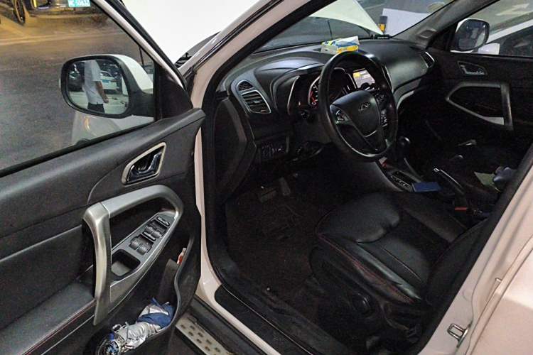 Used Chery Tiggo 5 2014 2.0L CVT Joyful Edition Driver Seat