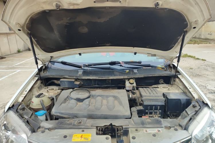 Used Chery Tiggo 5 2014 2.0L Manual - Family Deluxe Edition Engine Bay