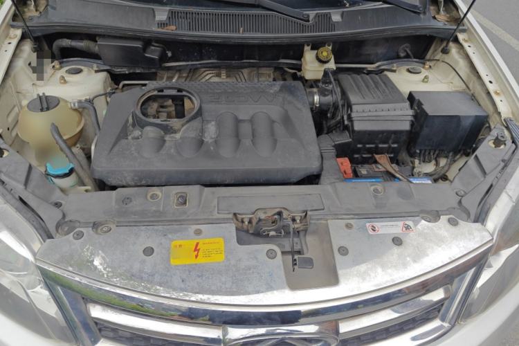 Used Chery Tiggo 5 2014 2.0L CVT Family Deluxe Edition Engine Bay