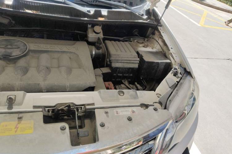 Used Chery Tiggo 5 2014 2.0L CVT Family Deluxe Edition Engine Bay Left