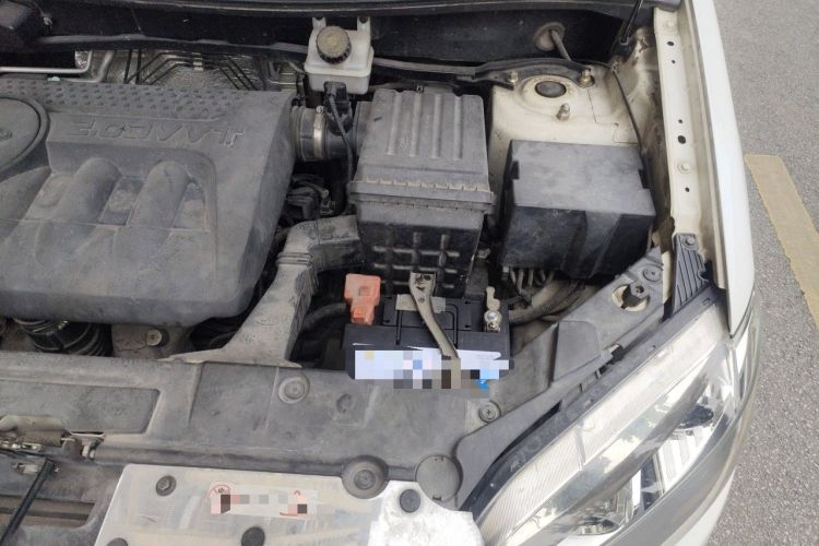 Used Chery Tiggo 5 2014 2.0L CVT Family Deluxe Edition Engine Bay Left
