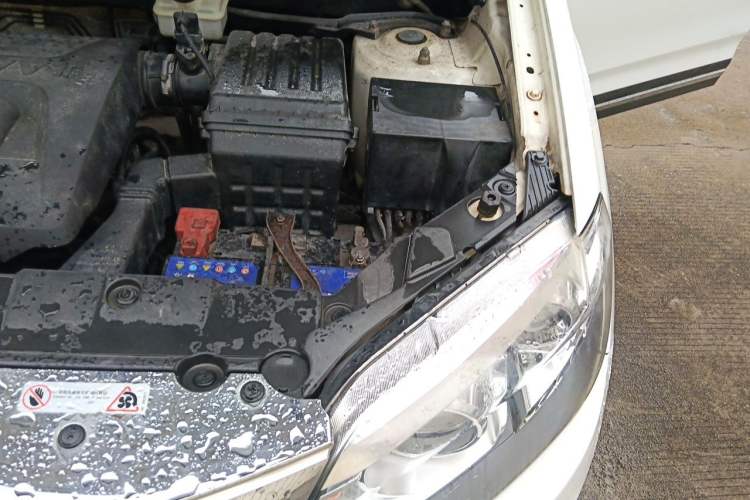 Used Chery Tiggo 5 2014 2.0L CVT Family Deluxe Edition Engine Bay Left
