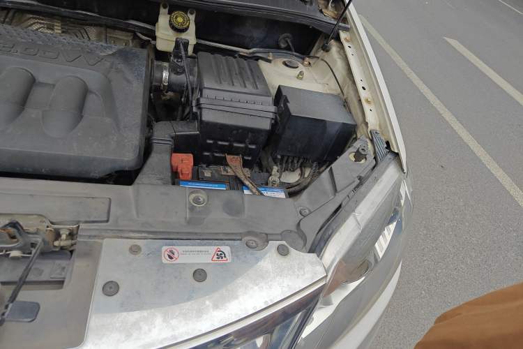 Used Chery Tiggo 5 2014 2.0L CVT Family Deluxe Edition Engine Bay Left