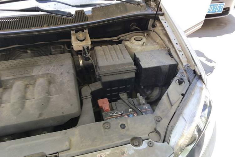 Used Chery Tiggo 5 2014 2.0L Manual - Family Deluxe Edition Engine Bay Left