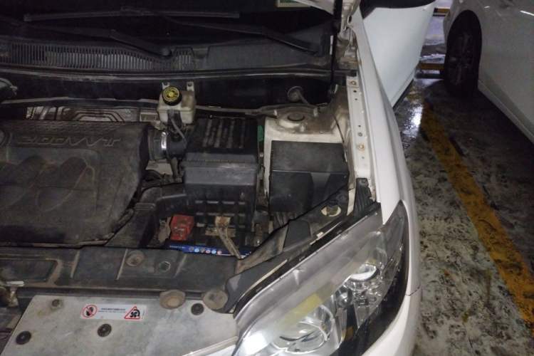 Used Chery Tiggo 5 2014 2.0L CVT Family Deluxe Edition Engine Bay Left