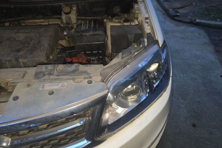 Used Chery Tiggo 5 2014 2.0L CVT Family Deluxe Edition Engine Bay Left