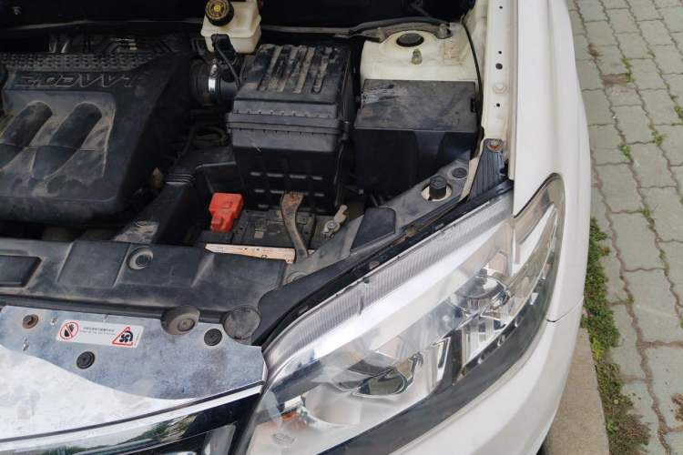 Used Chery Tiggo 5 2014 2.0L CVT Family Deluxe Edition Engine Bay Left