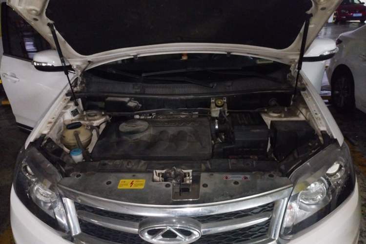 Used Chery Tiggo 5 2014 2.0L CVT Family Deluxe Edition Engine Bay